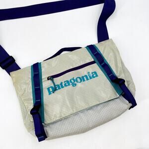 Patagonia Gray Black Hole Messenger Bag